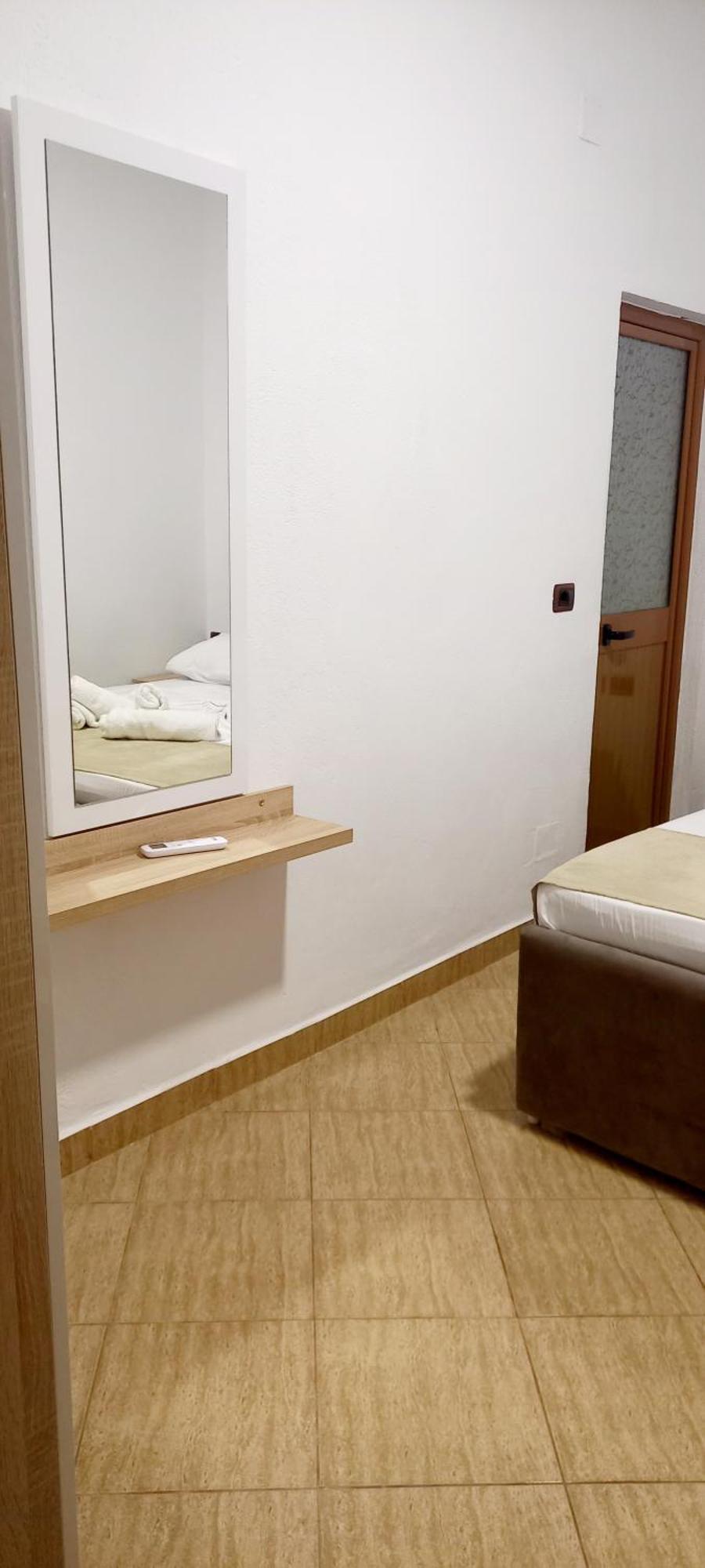 Hotel Eno Përmet エクステリア 写真